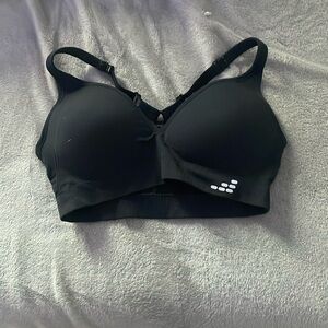Black sports bra